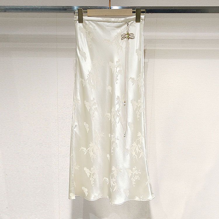 Jupe Broderie Élégance Couture